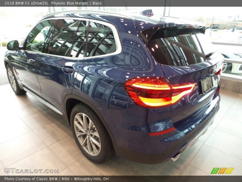 Phytonic Blue Metallic / Black 2018 BMW X3 xDrive30i