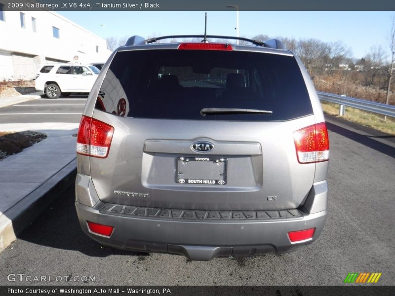 Titanium Silver / Black 2009 Kia Borrego LX V6 4x4
