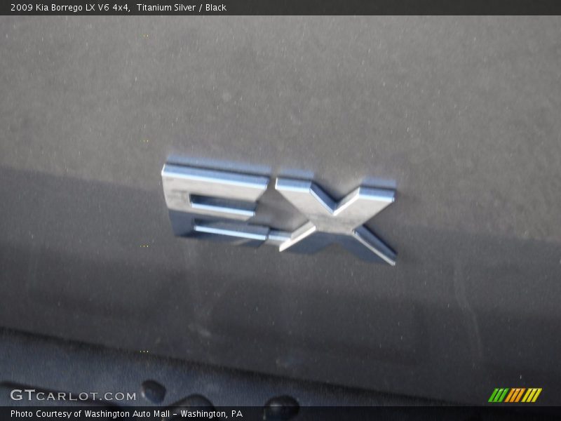 Titanium Silver / Black 2009 Kia Borrego LX V6 4x4