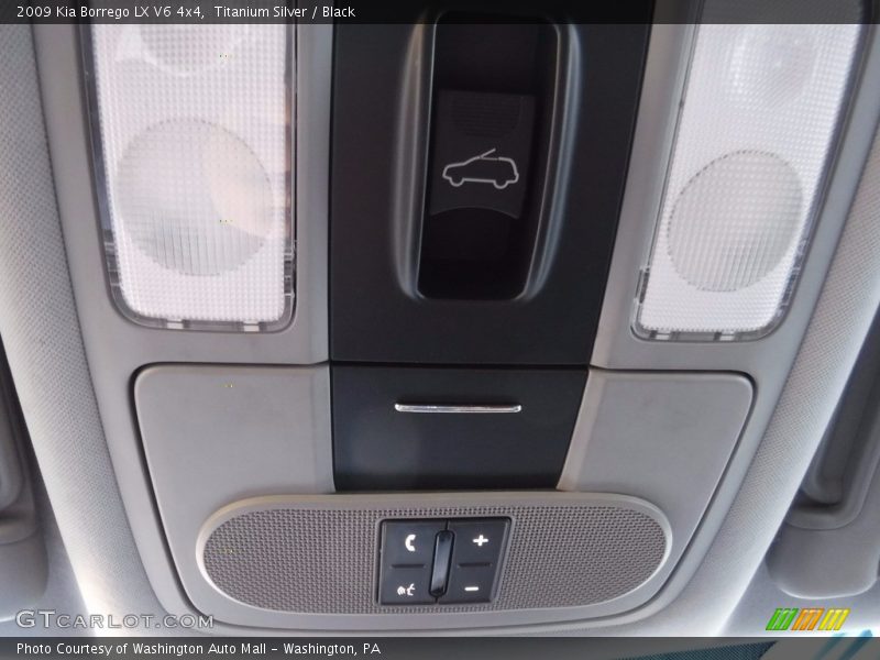 Titanium Silver / Black 2009 Kia Borrego LX V6 4x4