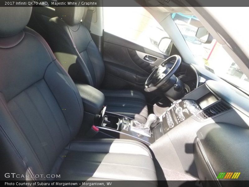 Majestic White / Graphite 2017 Infiniti QX70 AWD
