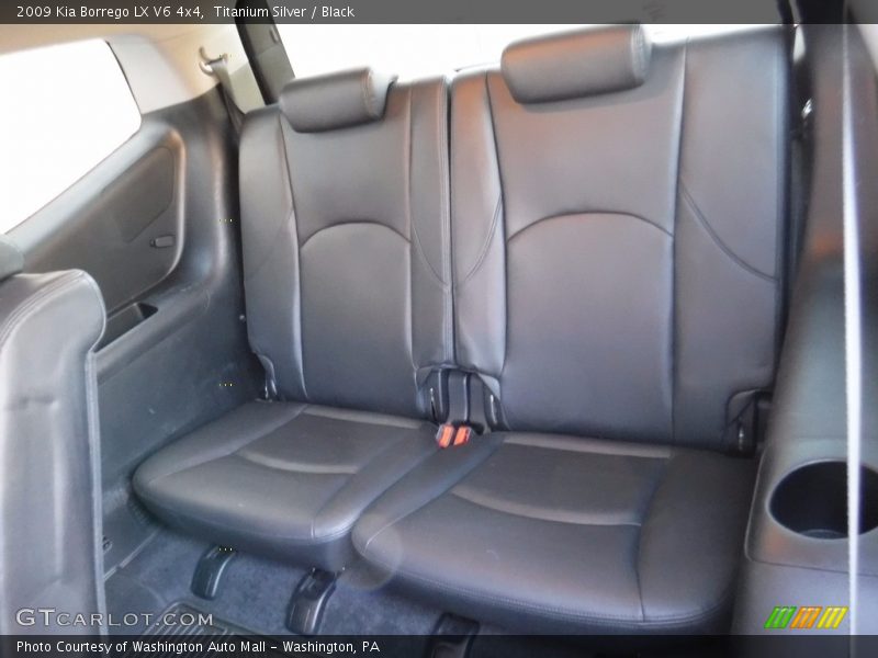Titanium Silver / Black 2009 Kia Borrego LX V6 4x4