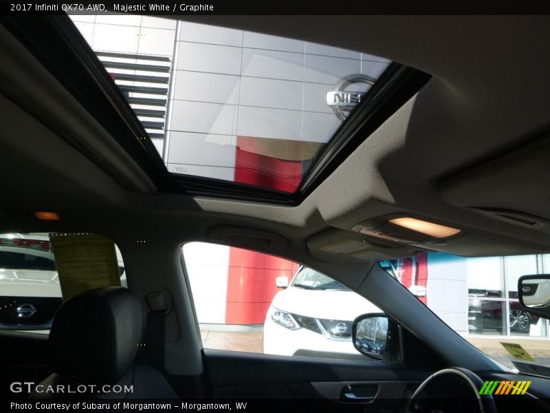 Majestic White / Graphite 2017 Infiniti QX70 AWD