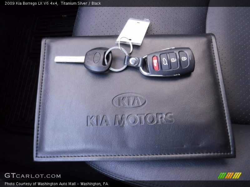 Titanium Silver / Black 2009 Kia Borrego LX V6 4x4
