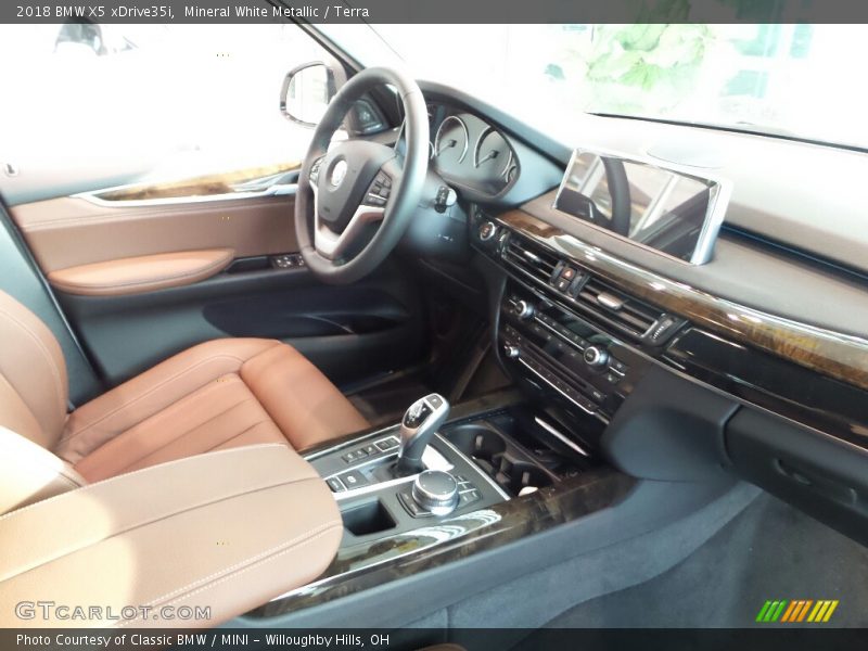 Mineral White Metallic / Terra 2018 BMW X5 xDrive35i