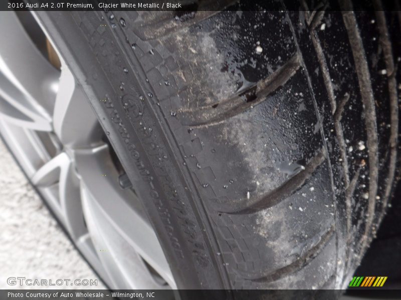 Glacier White Metallic / Black 2016 Audi A4 2.0T Premium