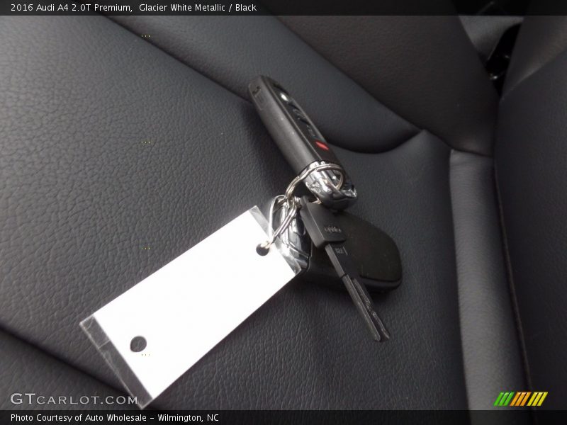 Glacier White Metallic / Black 2016 Audi A4 2.0T Premium