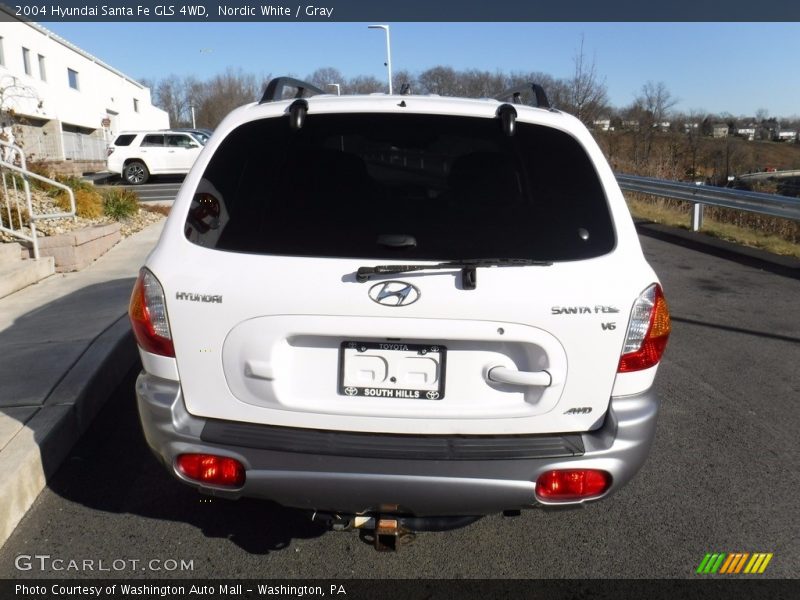 Nordic White / Gray 2004 Hyundai Santa Fe GLS 4WD