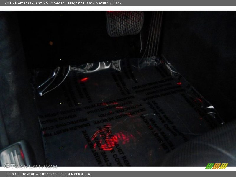 Magnetite Black Metallic / Black 2016 Mercedes-Benz S 550 Sedan