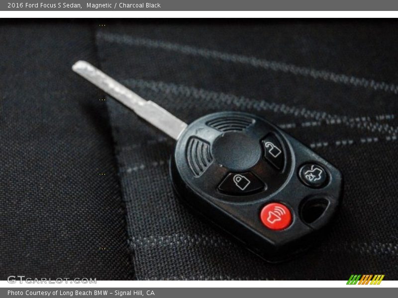 Magnetic / Charcoal Black 2016 Ford Focus S Sedan