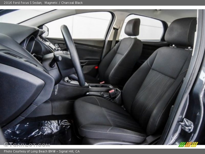 Magnetic / Charcoal Black 2016 Ford Focus S Sedan