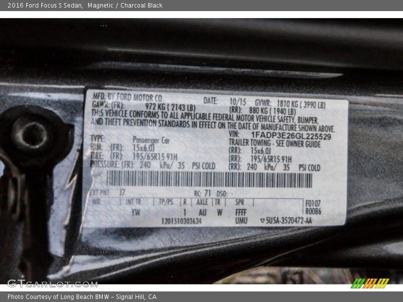 Magnetic / Charcoal Black 2016 Ford Focus S Sedan