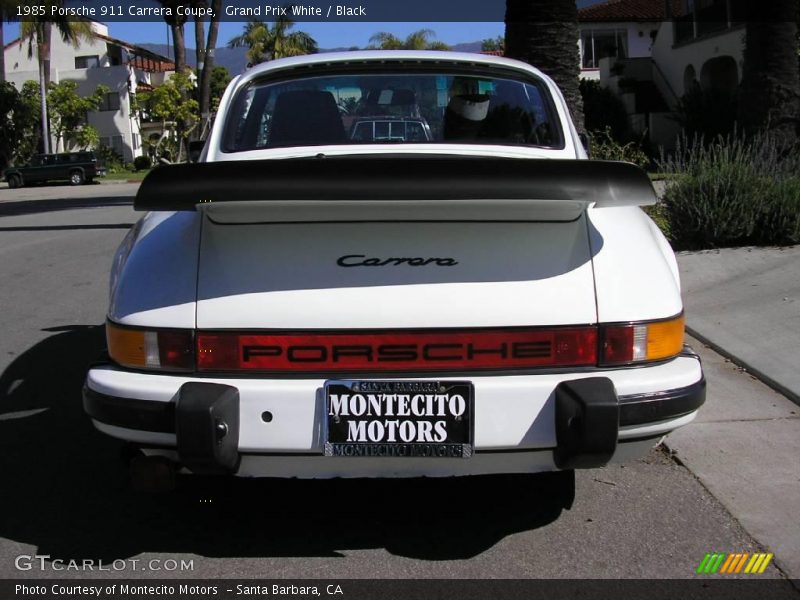 Grand Prix White / Black 1985 Porsche 911 Carrera Coupe