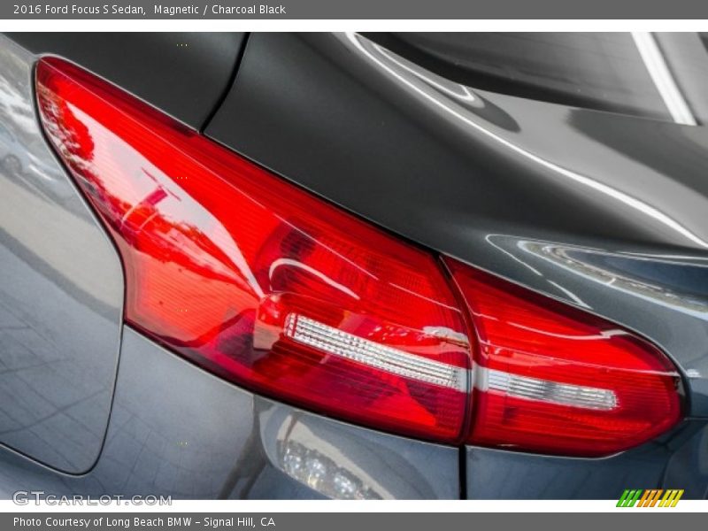 Magnetic / Charcoal Black 2016 Ford Focus S Sedan