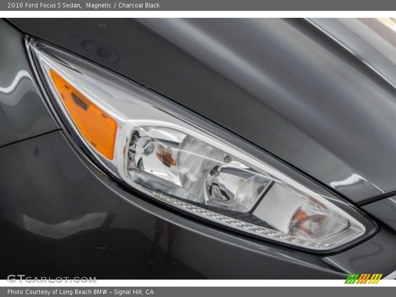 Magnetic / Charcoal Black 2016 Ford Focus S Sedan