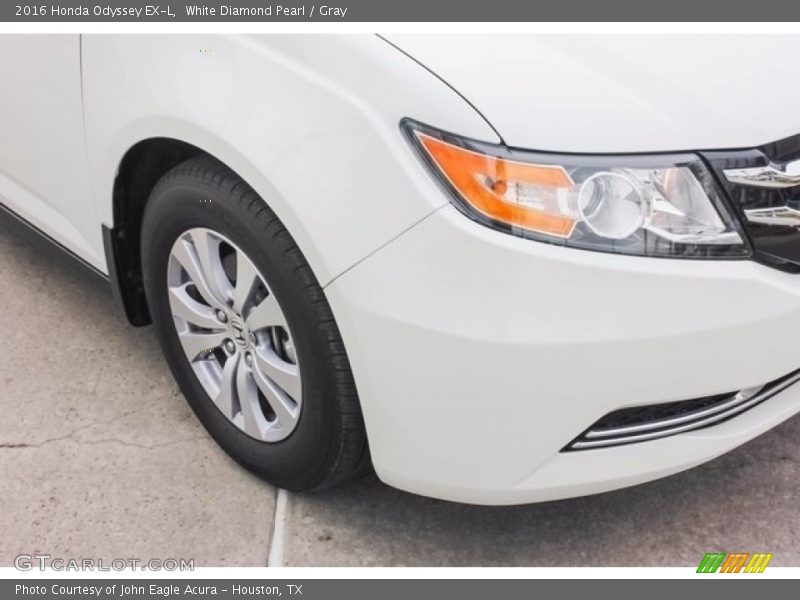 White Diamond Pearl / Gray 2016 Honda Odyssey EX-L
