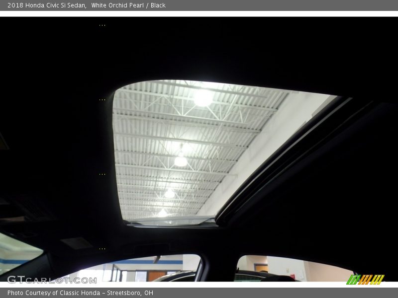 White Orchid Pearl / Black 2018 Honda Civic Si Sedan
