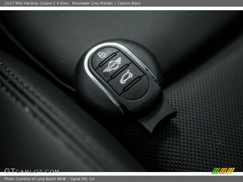 Moonwalk Grey Metallic / Carbon Black 2017 Mini Hardtop Cooper S 4 Door