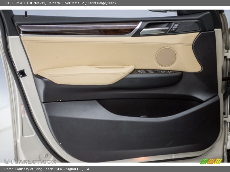 Mineral Silver Metallic / Sand Beige/Black 2017 BMW X3 sDrive28i