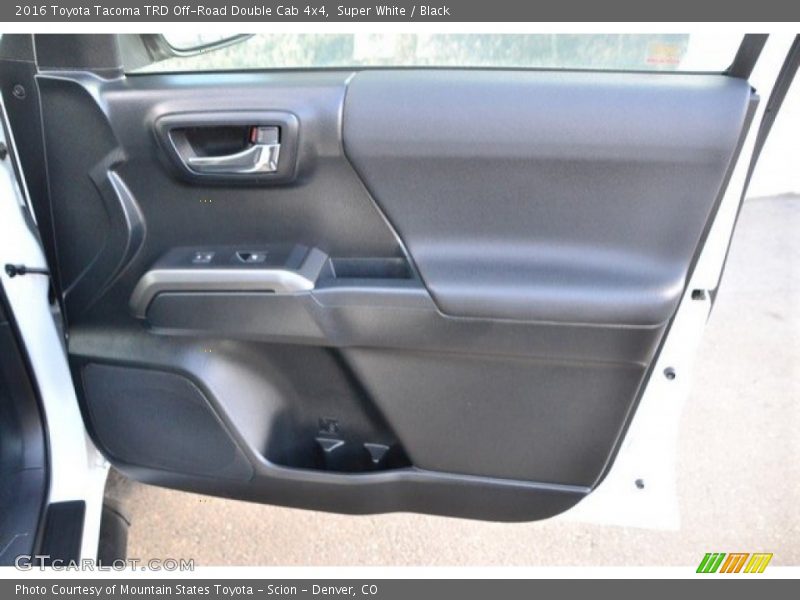 Super White / Black 2016 Toyota Tacoma TRD Off-Road Double Cab 4x4
