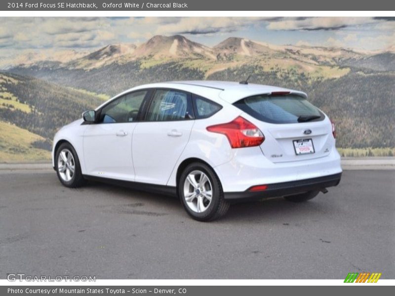 Oxford White / Charcoal Black 2014 Ford Focus SE Hatchback