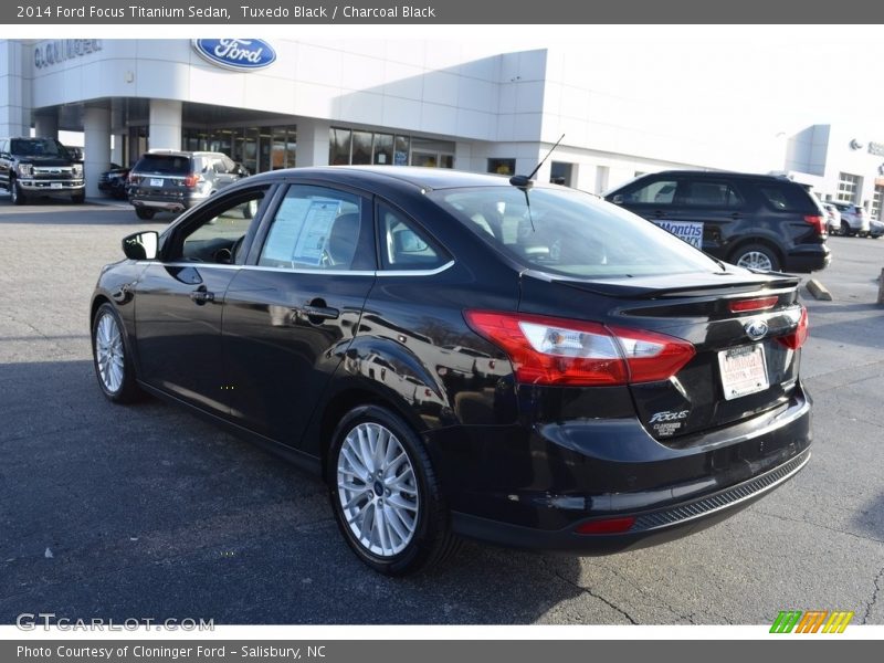 Tuxedo Black / Charcoal Black 2014 Ford Focus Titanium Sedan