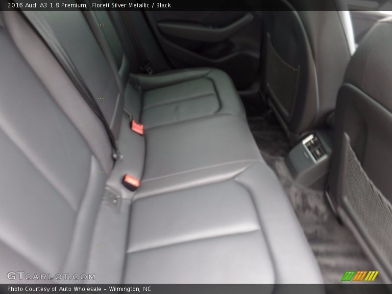 Florett Silver Metallic / Black 2016 Audi A3 1.8 Premium