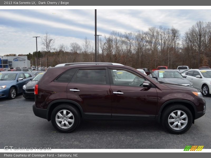 Dark Cherry / Beige 2013 Kia Sorento LX