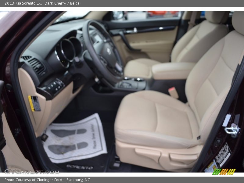 Dark Cherry / Beige 2013 Kia Sorento LX