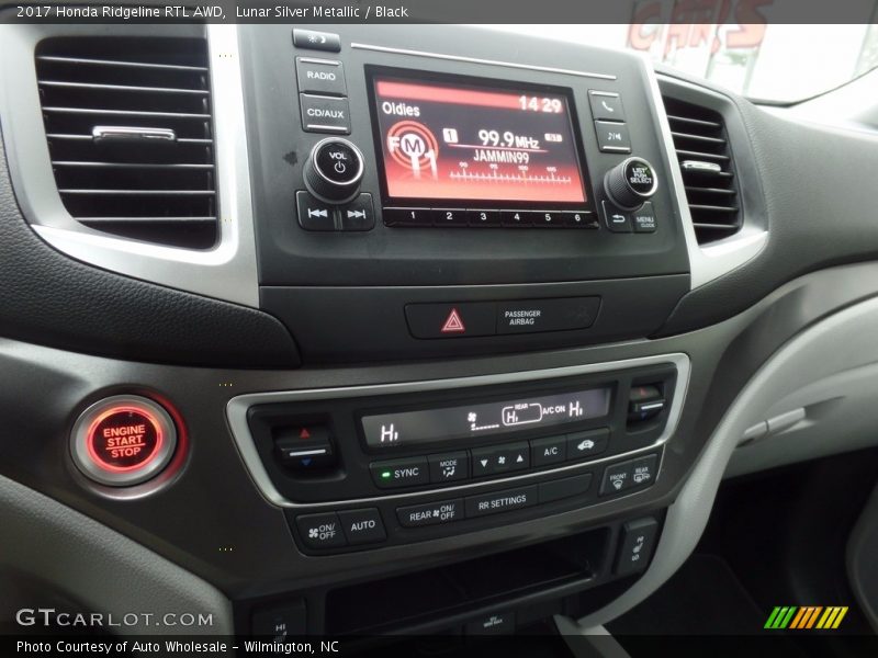 Lunar Silver Metallic / Black 2017 Honda Ridgeline RTL AWD