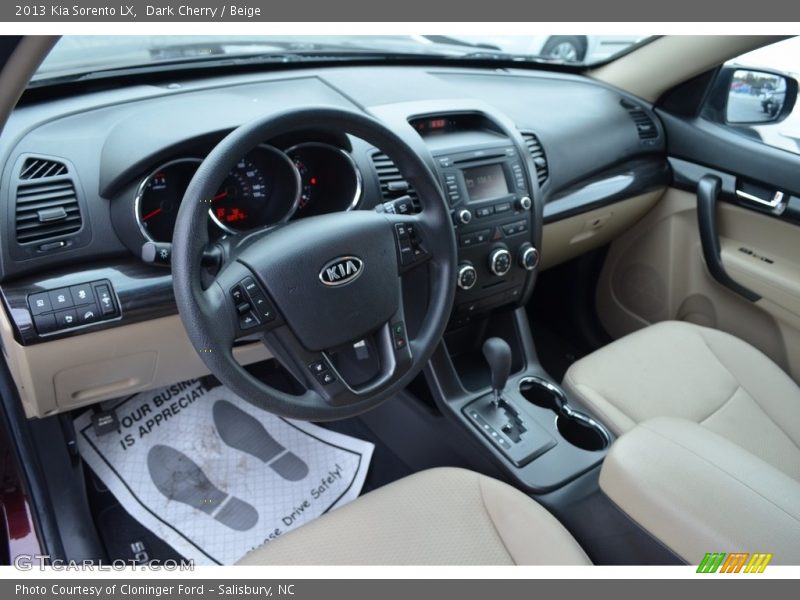 Dark Cherry / Beige 2013 Kia Sorento LX