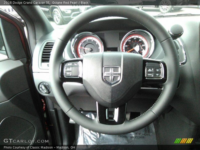 Octane Red Pearl / Black 2018 Dodge Grand Caravan SE