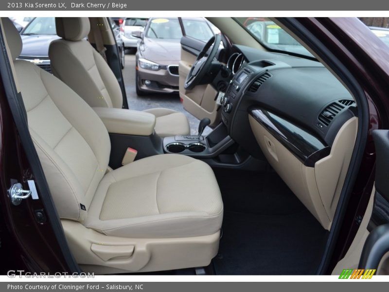 Dark Cherry / Beige 2013 Kia Sorento LX