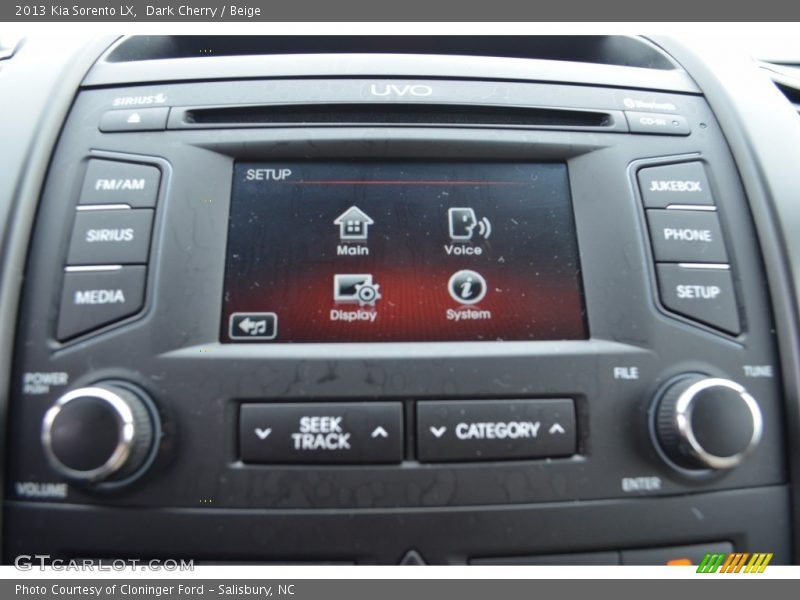 Dark Cherry / Beige 2013 Kia Sorento LX