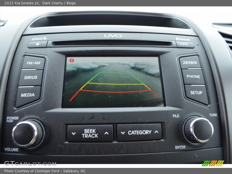 Dark Cherry / Beige 2013 Kia Sorento LX