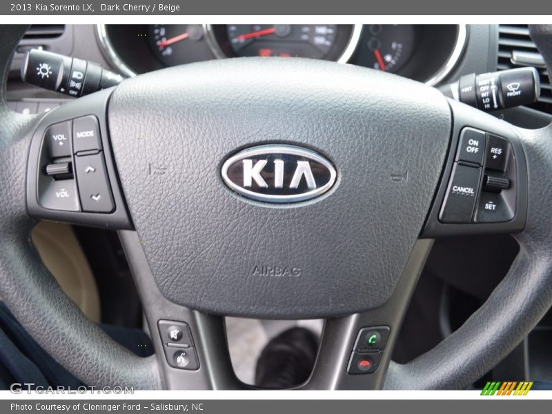 Dark Cherry / Beige 2013 Kia Sorento LX
