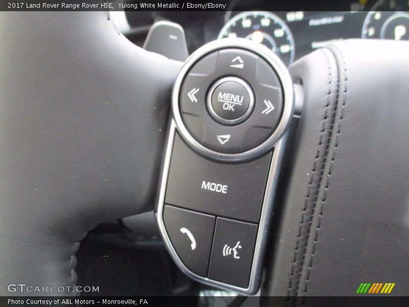Yulong White Metallic / Ebony/Ebony 2017 Land Rover Range Rover HSE