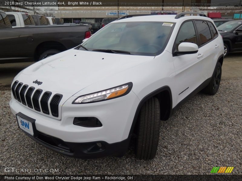Bright White / Black 2018 Jeep Cherokee Latitude 4x4