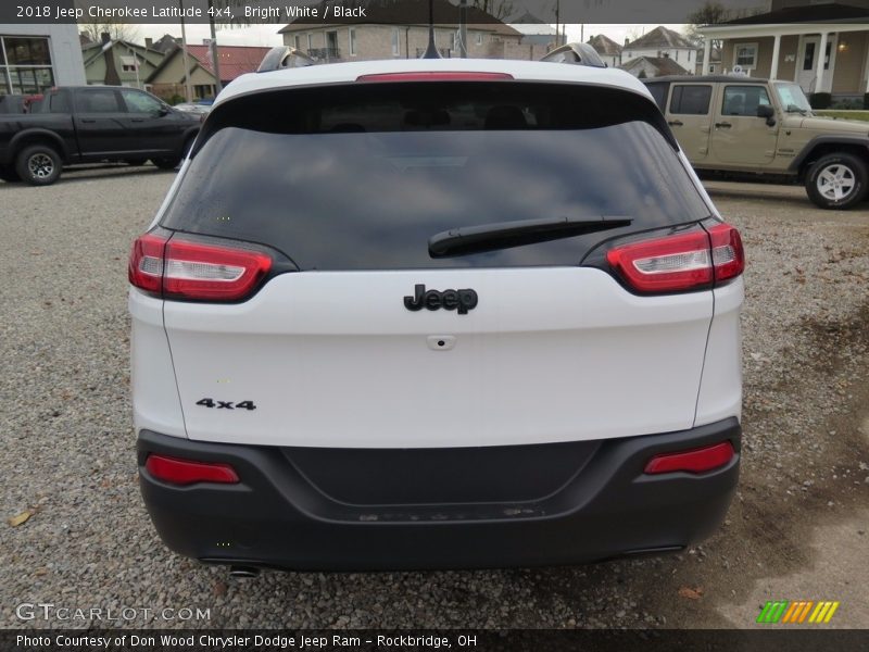 Bright White / Black 2018 Jeep Cherokee Latitude 4x4