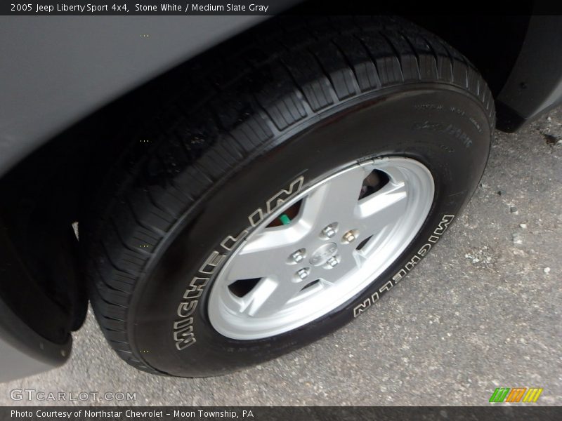 Stone White / Medium Slate Gray 2005 Jeep Liberty Sport 4x4