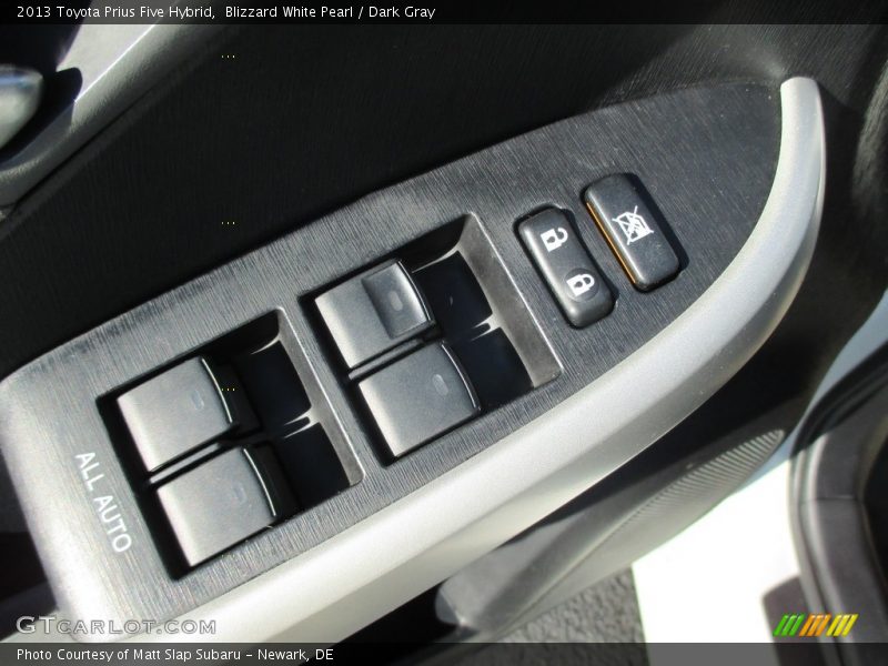 Blizzard White Pearl / Dark Gray 2013 Toyota Prius Five Hybrid