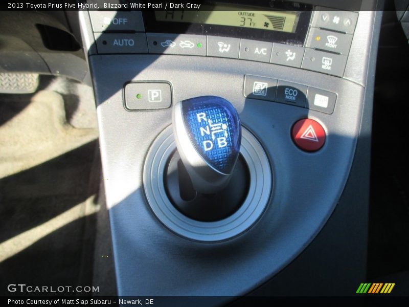 Blizzard White Pearl / Dark Gray 2013 Toyota Prius Five Hybrid