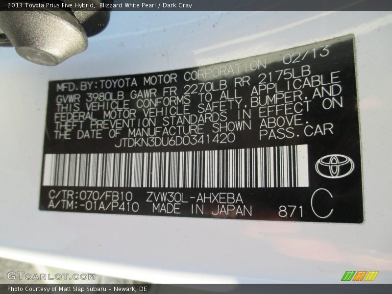 Blizzard White Pearl / Dark Gray 2013 Toyota Prius Five Hybrid