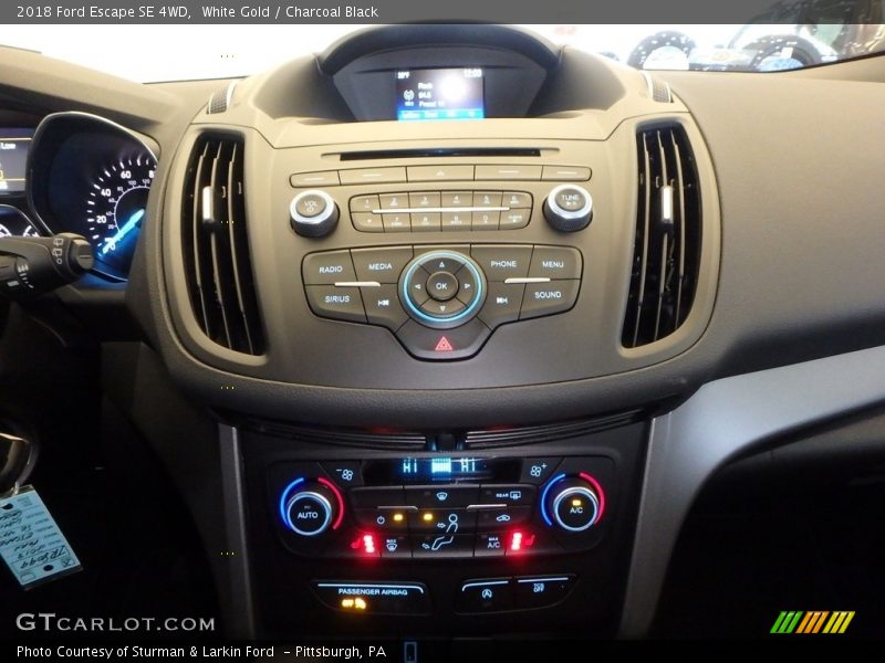 White Gold / Charcoal Black 2018 Ford Escape SE 4WD