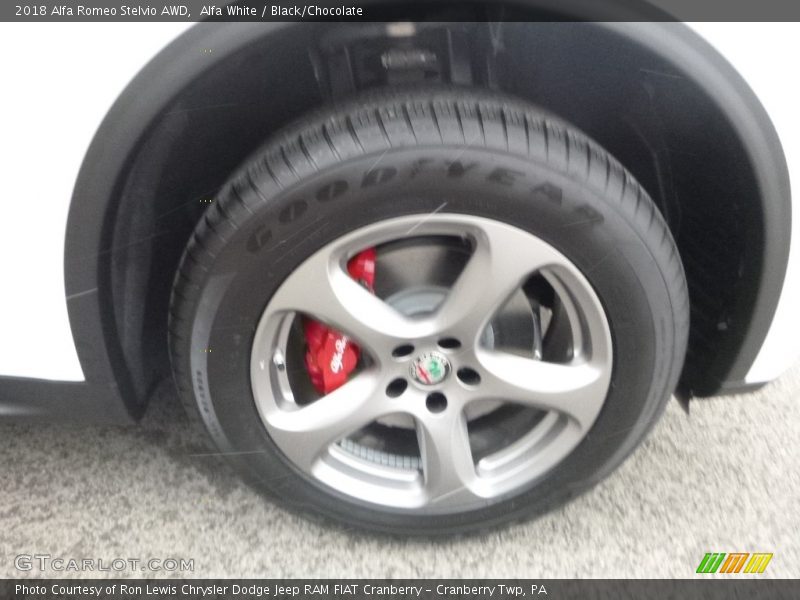 Alfa White / Black/Chocolate 2018 Alfa Romeo Stelvio AWD