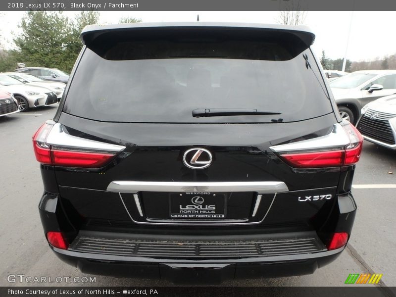 Black Onyx / Parchment 2018 Lexus LX 570