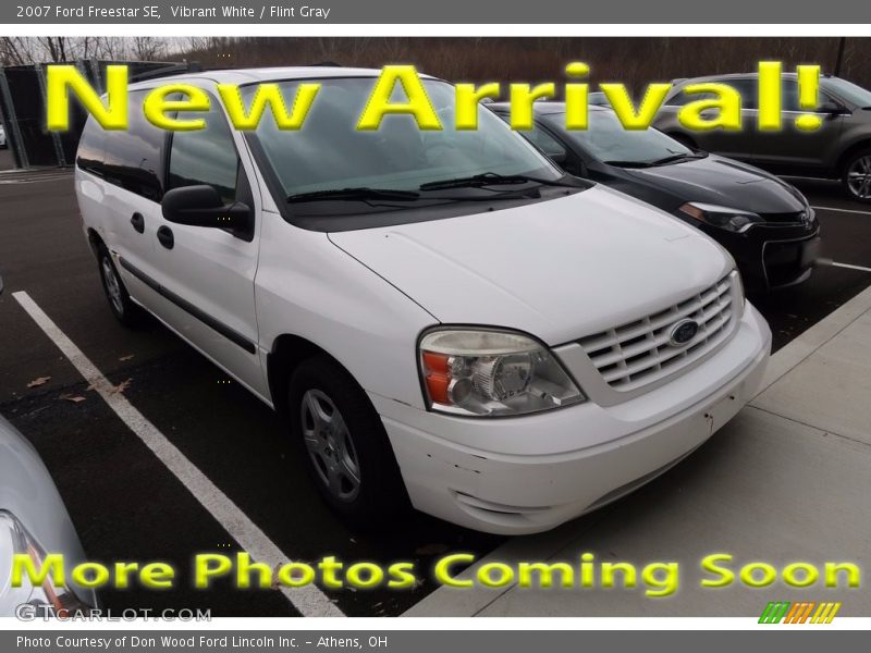 Vibrant White / Flint Gray 2007 Ford Freestar SE