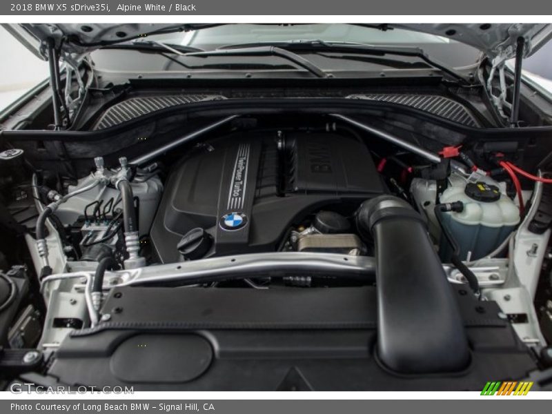 Alpine White / Black 2018 BMW X5 sDrive35i