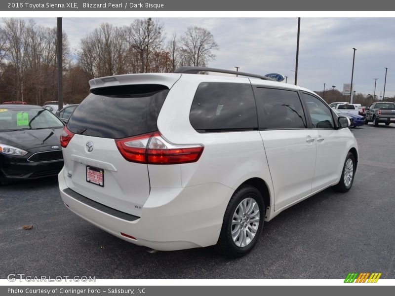 Blizzard Pearl / Dark Bisque 2016 Toyota Sienna XLE