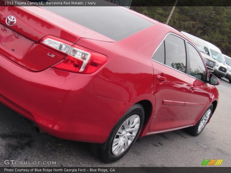 Barcelona Red Metallic / Ivory 2013 Toyota Camry LE